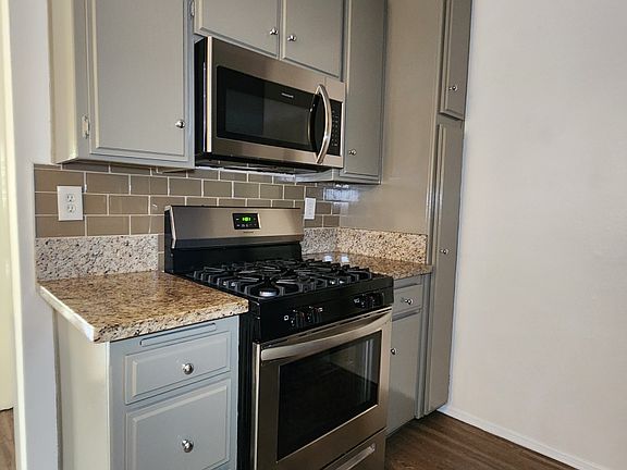 5th image of 1410 Wellesley Ave APT 106