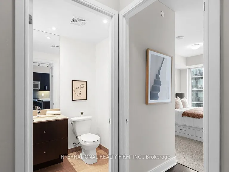 525 Adelaide St W #LPH35 — Photo 20