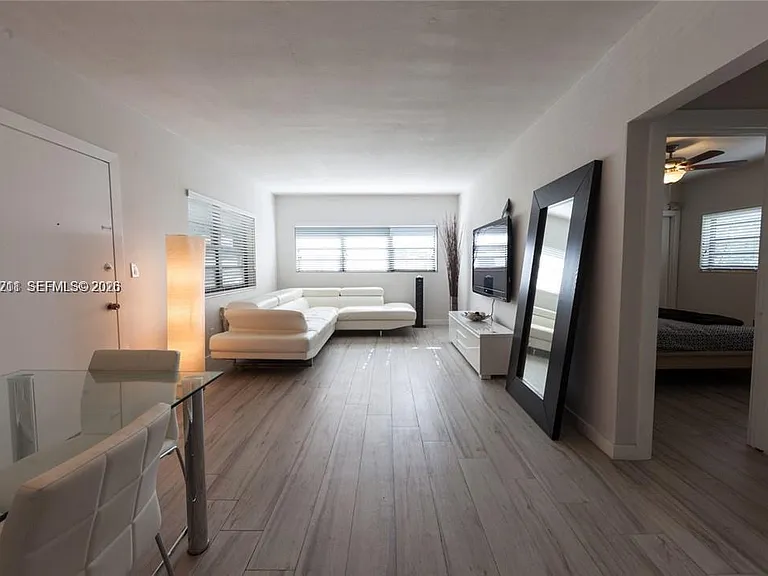 7845 NE Bayshore Ct #8 — Photo 7