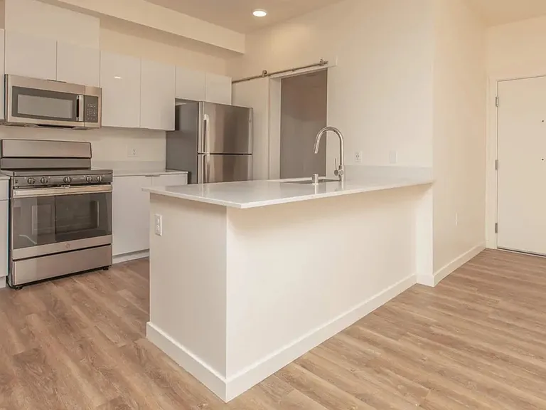 Mossdale Landing - Brand New Apartment Homes — Photo 5