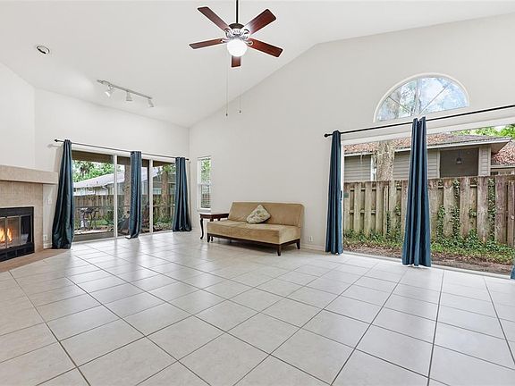 3rd image of 1736 NW 16th Pl