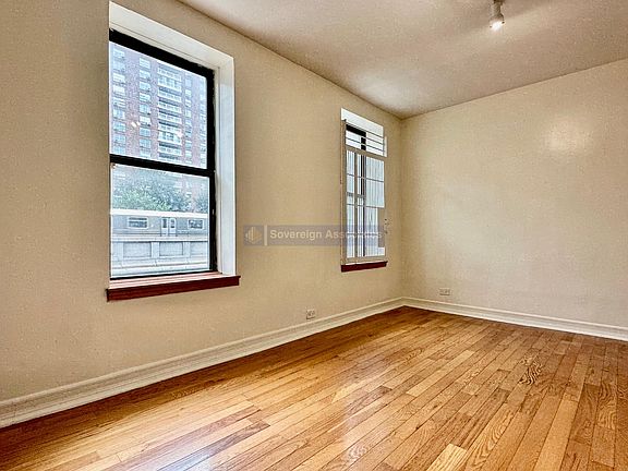 3rd image of 3135 Broadway APT 5