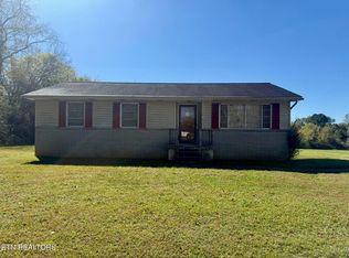 8816 N Ruggles Ferry Pike, Strawberry Plains, TN 37871