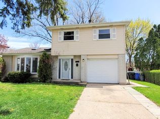 419 N 6th Ave, Des Plaines, IL 60016