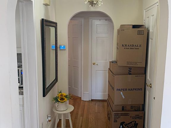 4th image of 60 Lincoln Ave Floor 2