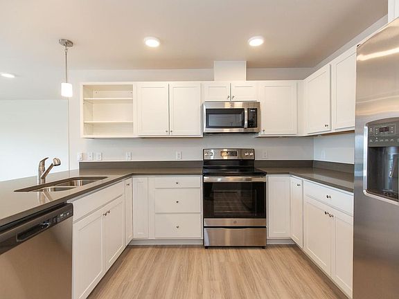 4th image of 2075-2125 W Arnold St #Ec73792a4