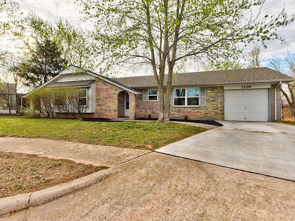 1st image of 1528 Elk Cir