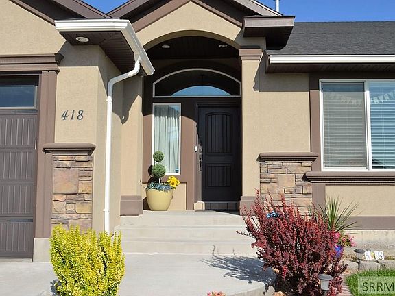 2nd image of 418 Vista Dr