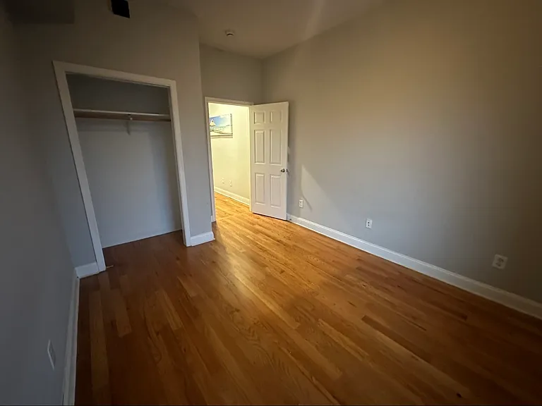 1603 W Diamond St #2F — Photo 5