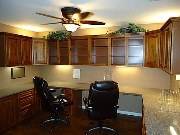 5th image of 2308 Salado St