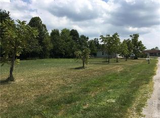 15928 Candy Corner Ln, Carlyle, IL 62231