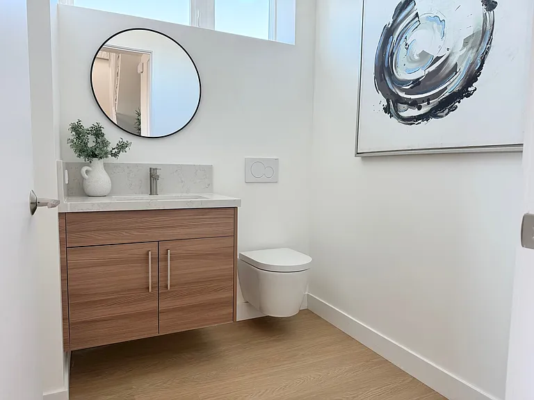 Penthouse 2 Bed 2.5 Bath