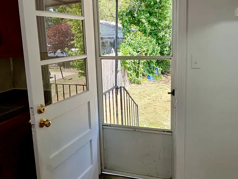 Arlington Pl — Photo 11
