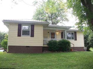 41 Woodsboro Dr, Philippi, WV 26416