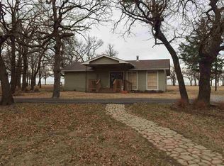 1310 E Alexander Rd, Marlow, OK 73055