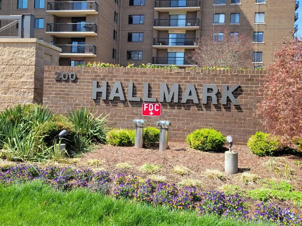 200 N Pickett St APT 1210, Alexandria, VA 22304