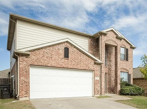 2nd image of 2924 Vicksburg Ln