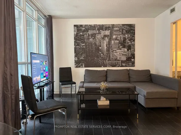 15 Iceboat Ter, Toronto, ON