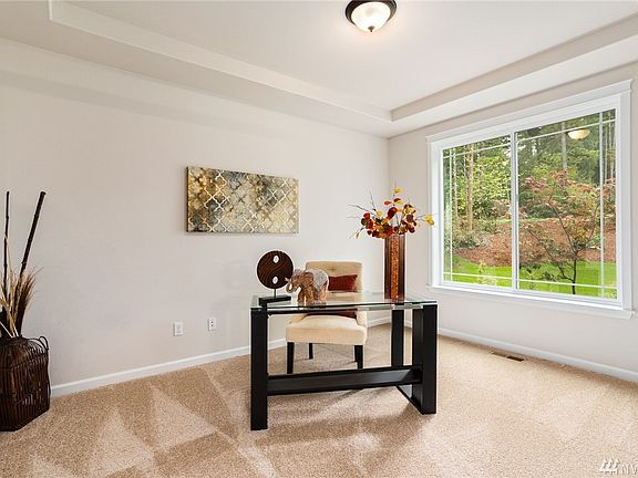 4th image of 4810 Center Ln NE