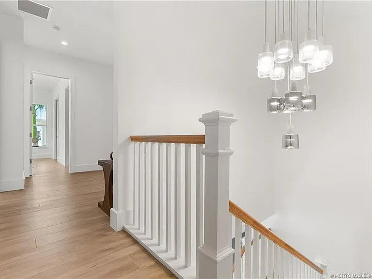 55 SE Seminole St #1-A — Photo 34