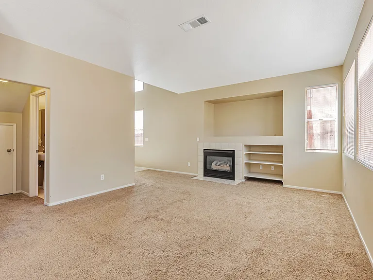 4405 Fall Ln — Photo 11