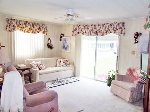 2nd image of 276 Queen Mary Loop