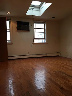 Rented by Grand & Co. | media 9