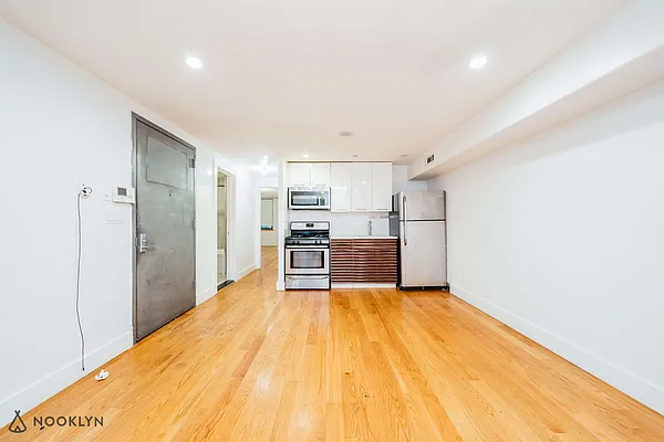 Rented by Nooklyn NYC LLC | media 29