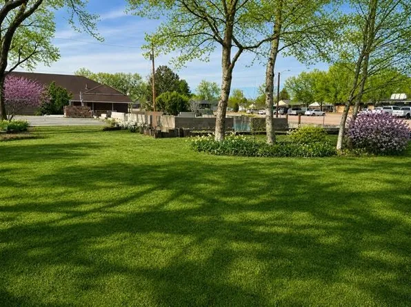 319 E Howard St, Morrill, NE 69358