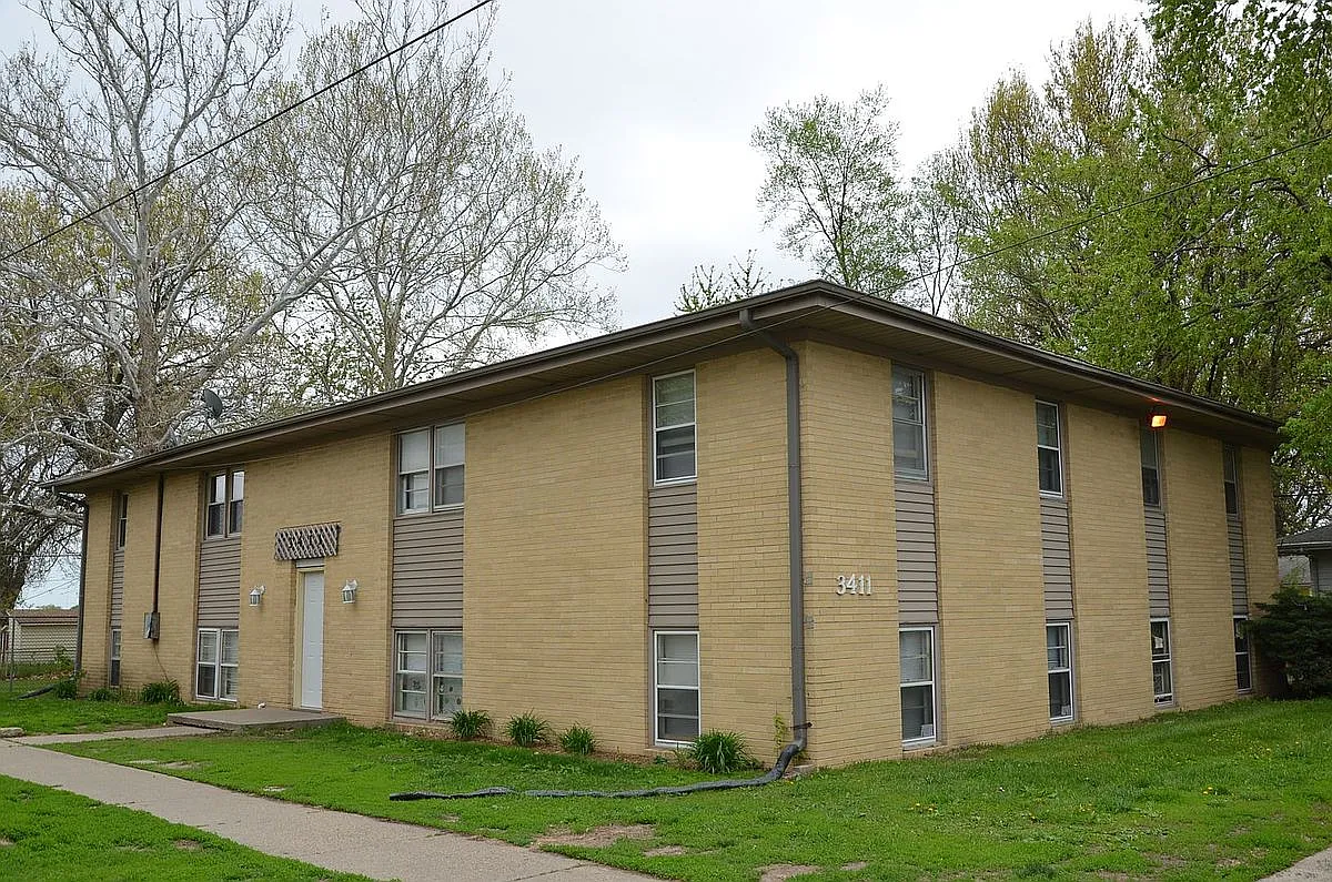 3411-3418 E 26th Street Apartments — Photo 1