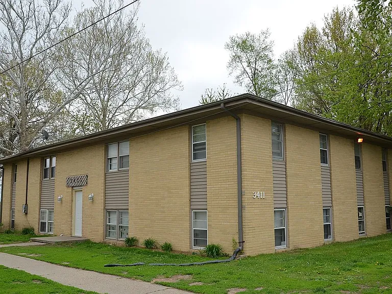 3411-3418 E 26th Street Apartments — Photo 1