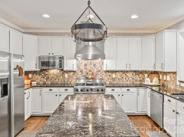 14509 Greenpoint Ln, Huntersville, NC 28078