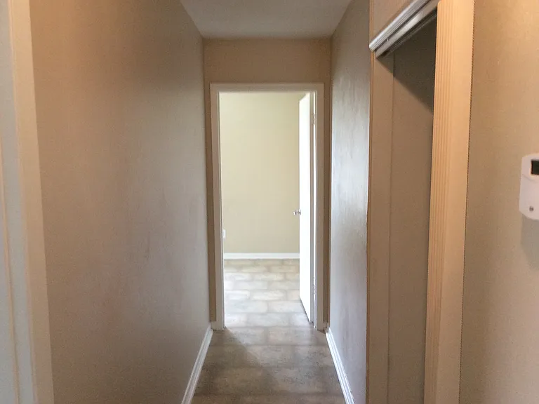 1201 Travis St — Photo 5