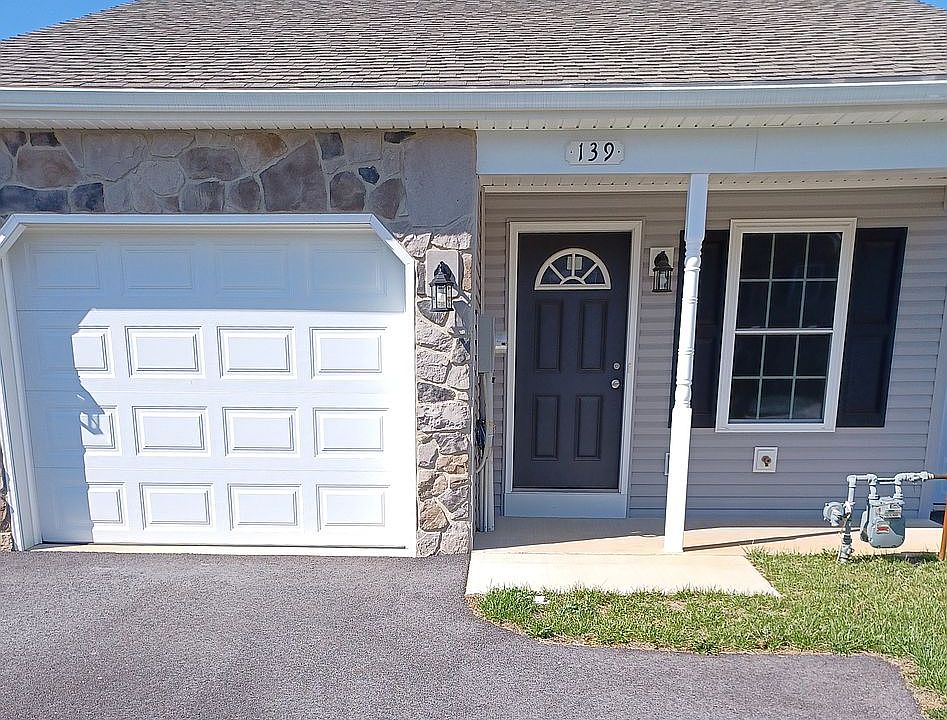 1st image of 139 Sable Dr