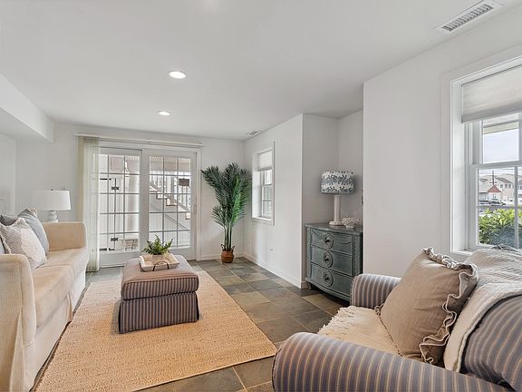 5th image of 17 54th St #B-2