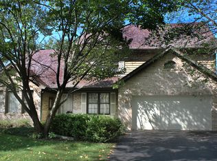 1152 Ancient Oaks Dr, Bartlett, IL 60103