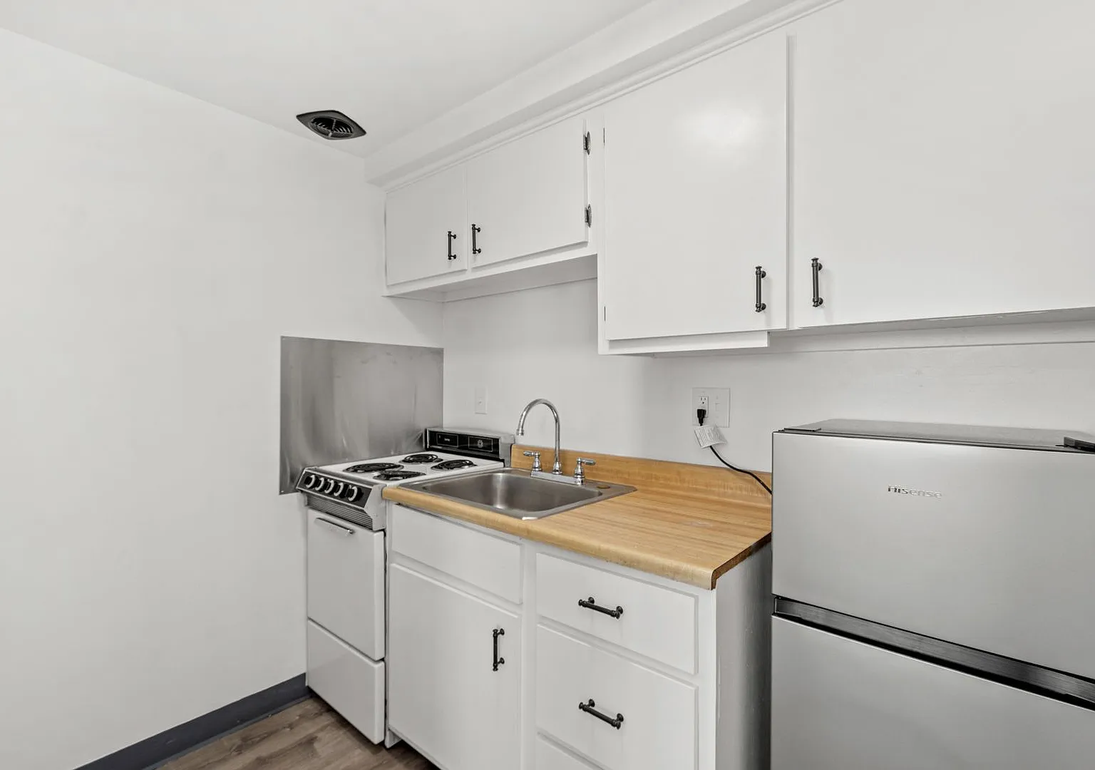 Penn Towers Apartments — Photo 3