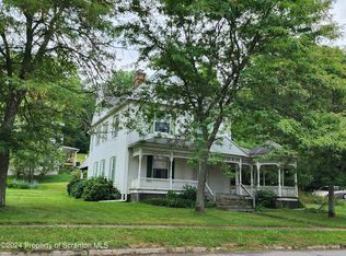 162 College Ave, Factoryville, PA 18419