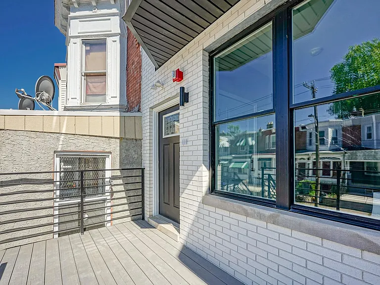 5223 Irving St #1 — Photo 6