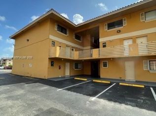 180 Royal Palm Rd APT 109, Hialeah Gardens, FL 33016