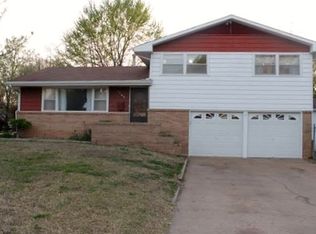 1705 Ritchie St, Winfield, KS 67156