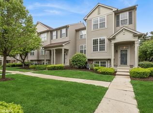 784 Cherry Creek Dr, Grayslake, IL 60030