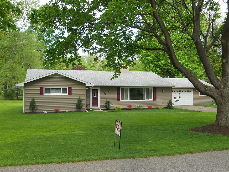 1st image of 602 Pasadena Dr