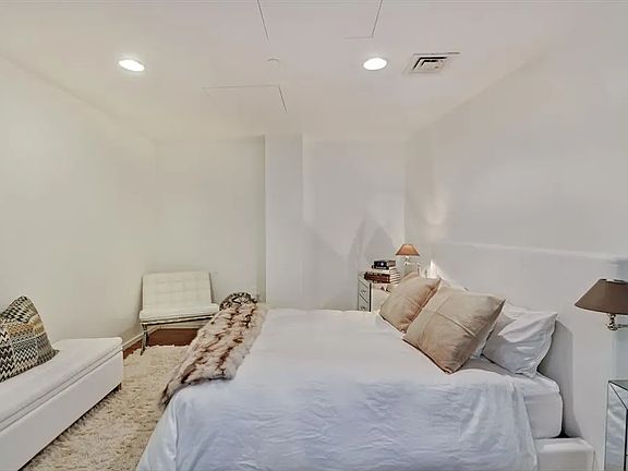4th image of 21 Astor Pl APT 5A