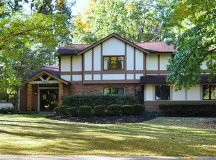 25436 Halburton Rd, Beachwood, OH 44122