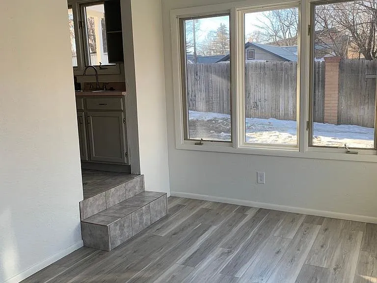 1052 Rear East 4th Ave — Photo 2