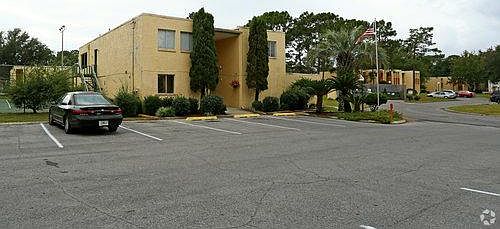 3rd image of 3913 Pisa Dr #3B-2Ba-1382Sqft