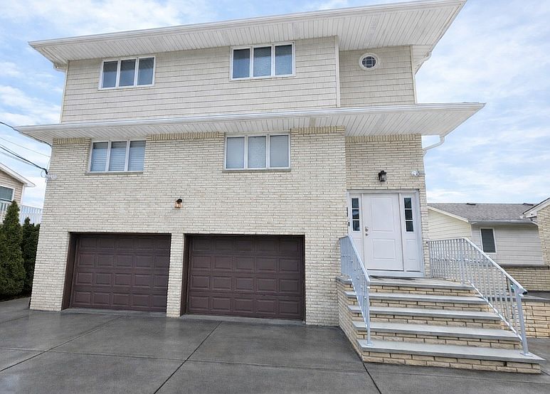 1st image of 615 5th St #2