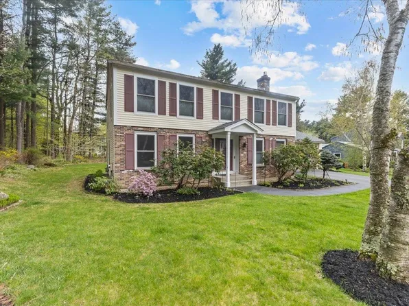 28 Pheasant Way, South Burlington, VT 05403