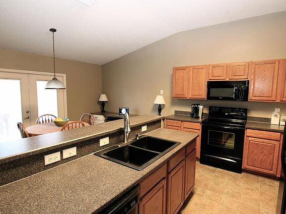 Kitchen With breakfast bar